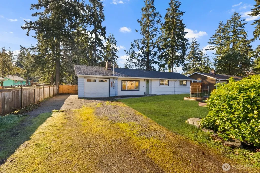 9808 Lawndale Avenue SW Lakewood WA 98498