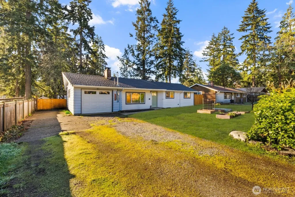 9808 Lawndale Avenue SW Lakewood WA 98498