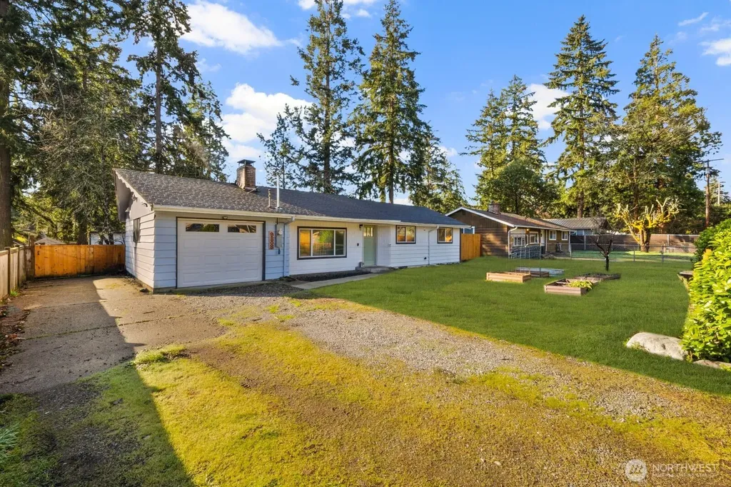 9808 Lawndale Avenue SW Lakewood WA 98498