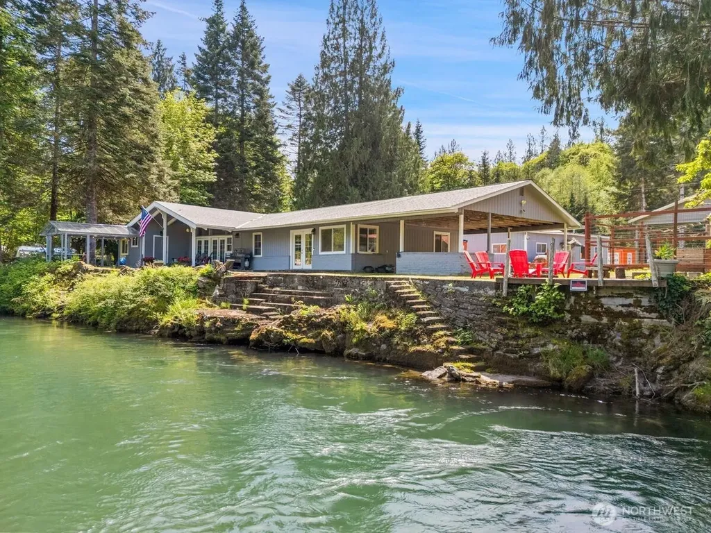 560 Mountain Trail Road Brinnon WA 98320