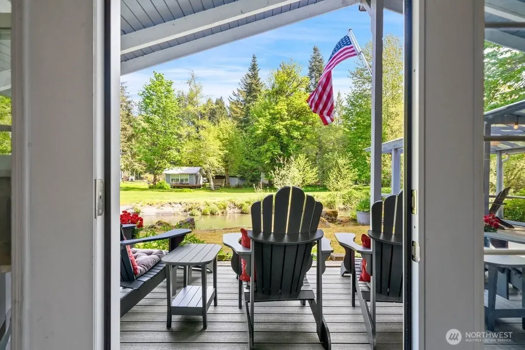 560 Mountain Trail Road Brinnon WA 98320