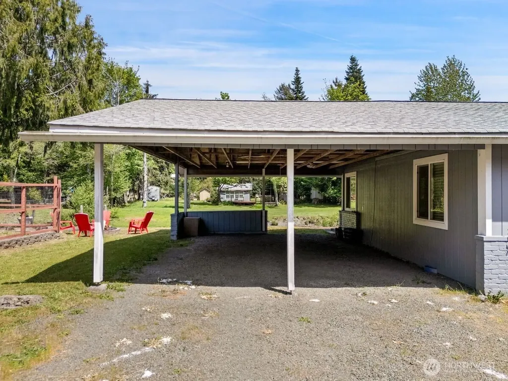 560 Mountain Trail Road Brinnon WA 98320