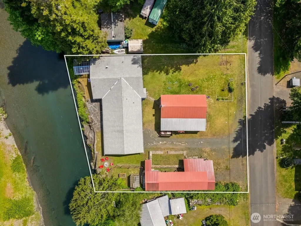 560 Mountain Trail Road Brinnon WA 98320