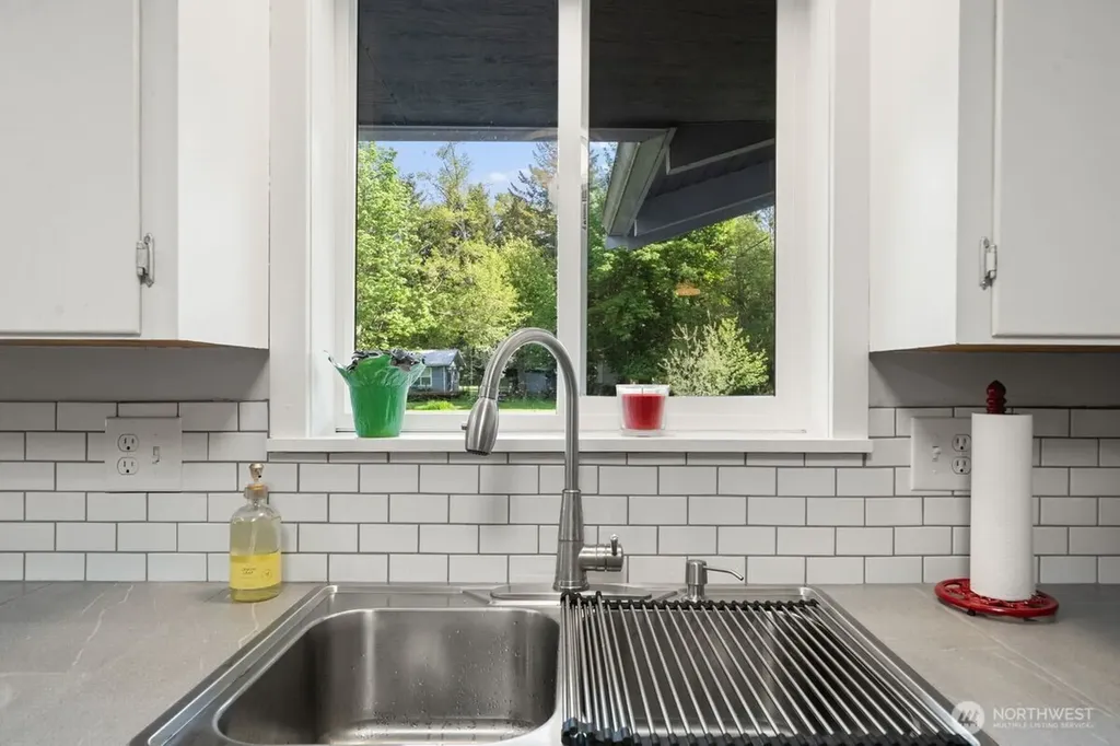 560 Mountain Trail Road Brinnon WA 98320