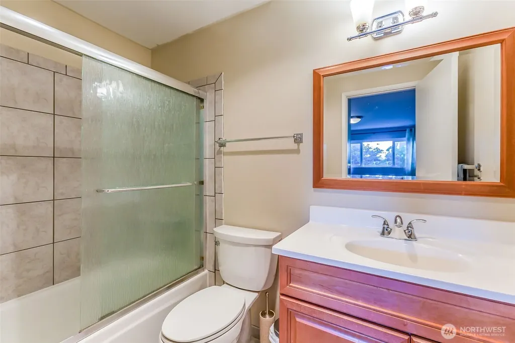 1214 Taylor Avenue N Seattle WA 98109