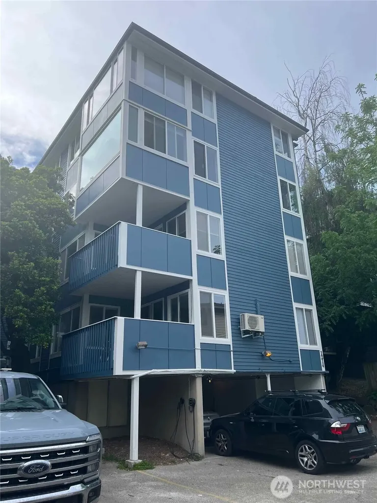 1214 Taylor Avenue N Seattle WA 98109