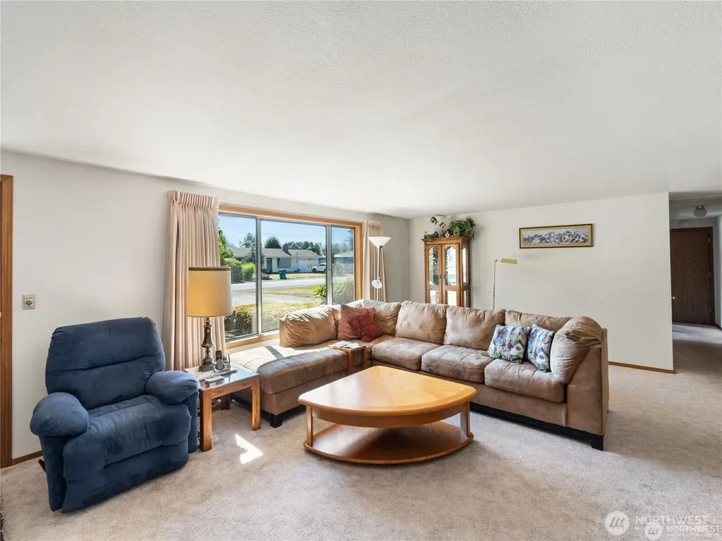 1205 S Walnut Street Burlington WA 98233