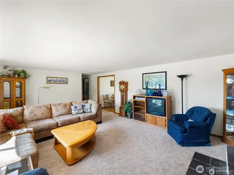1205 S Walnut Street Burlington WA 98233
