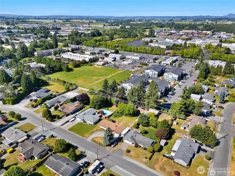 1205 S Walnut Street Burlington WA 98233
