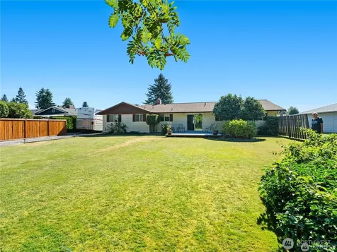 1205 S Walnut Street Burlington WA 98233
