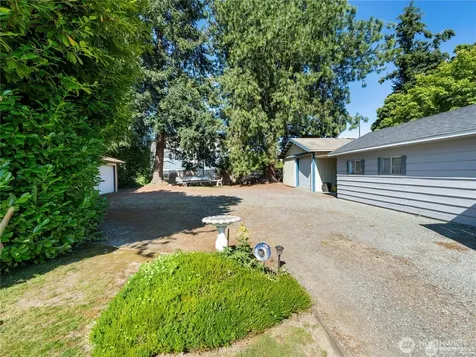 1205 S Walnut Street Burlington WA 98233