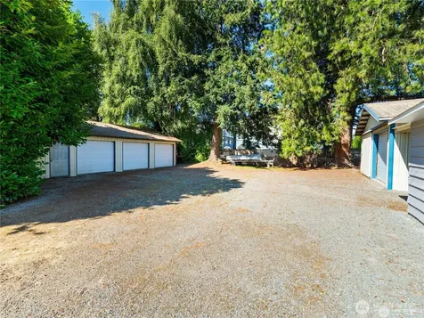 1205 S Walnut Street Burlington WA 98233