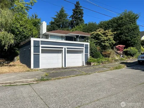 6925 52nd Avenue S Seattle WA 98118