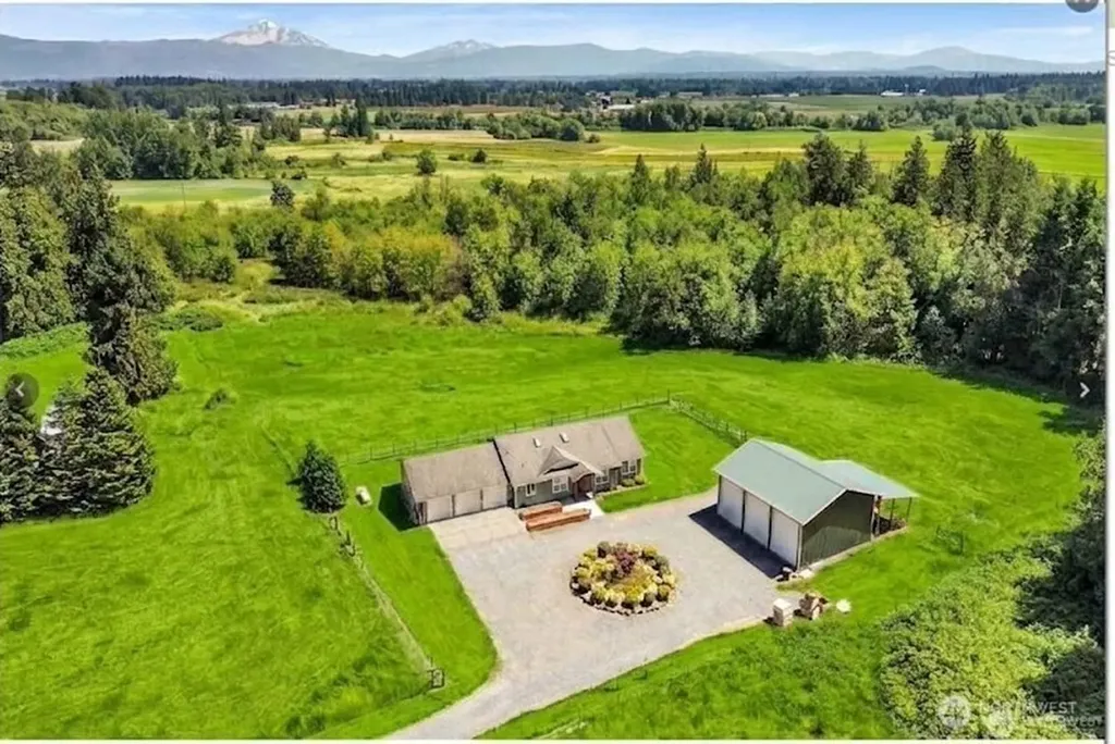 1505 Falcon Lane Ferndale WA 98248