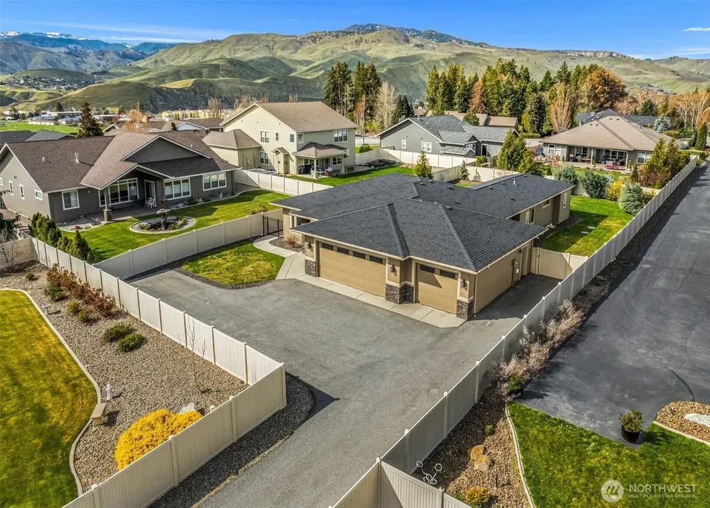 3512 Dianna Way Wenatchee WA 98801