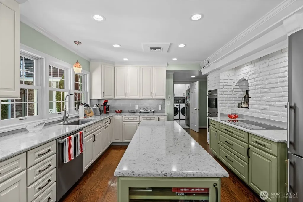 11309 Clovercrest Drive SW Lakewood WA 98499