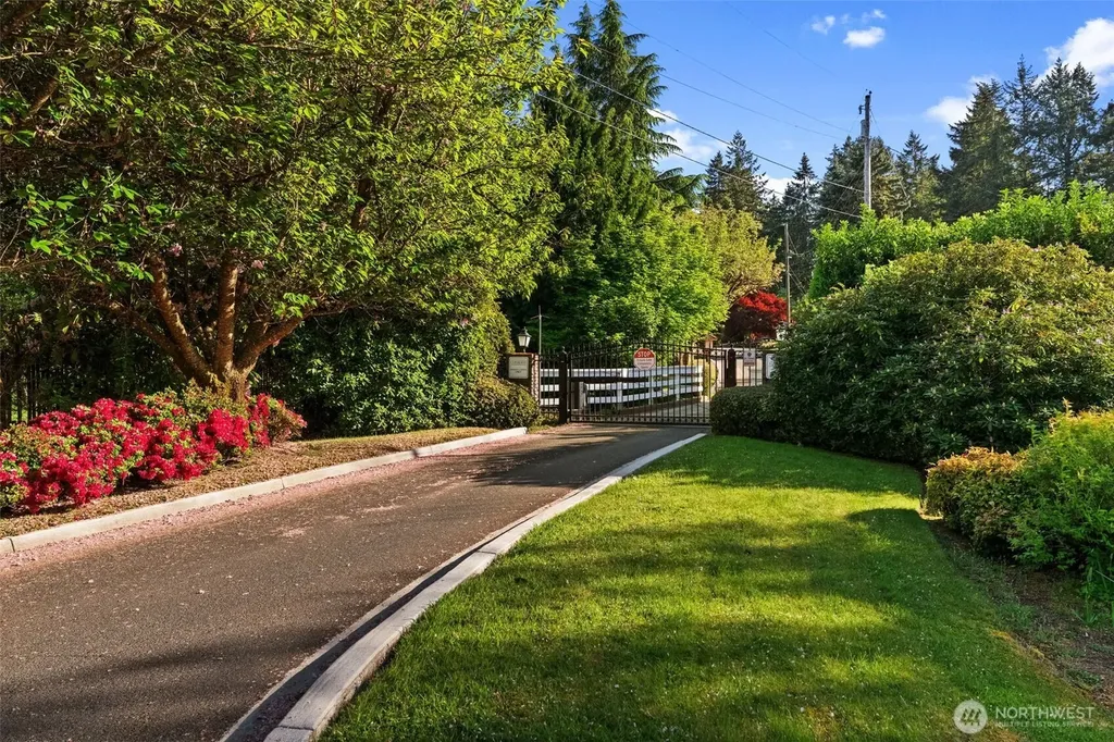 11309 Clovercrest Drive SW Lakewood WA 98499