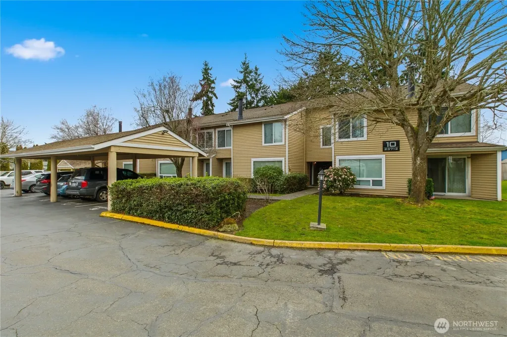 23712 13th Place S Des Moines WA 98198