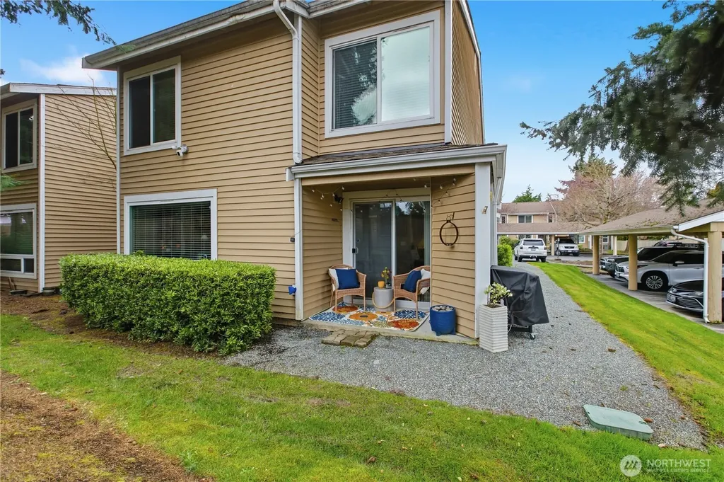 23712 13th Place S Des Moines WA 98198
