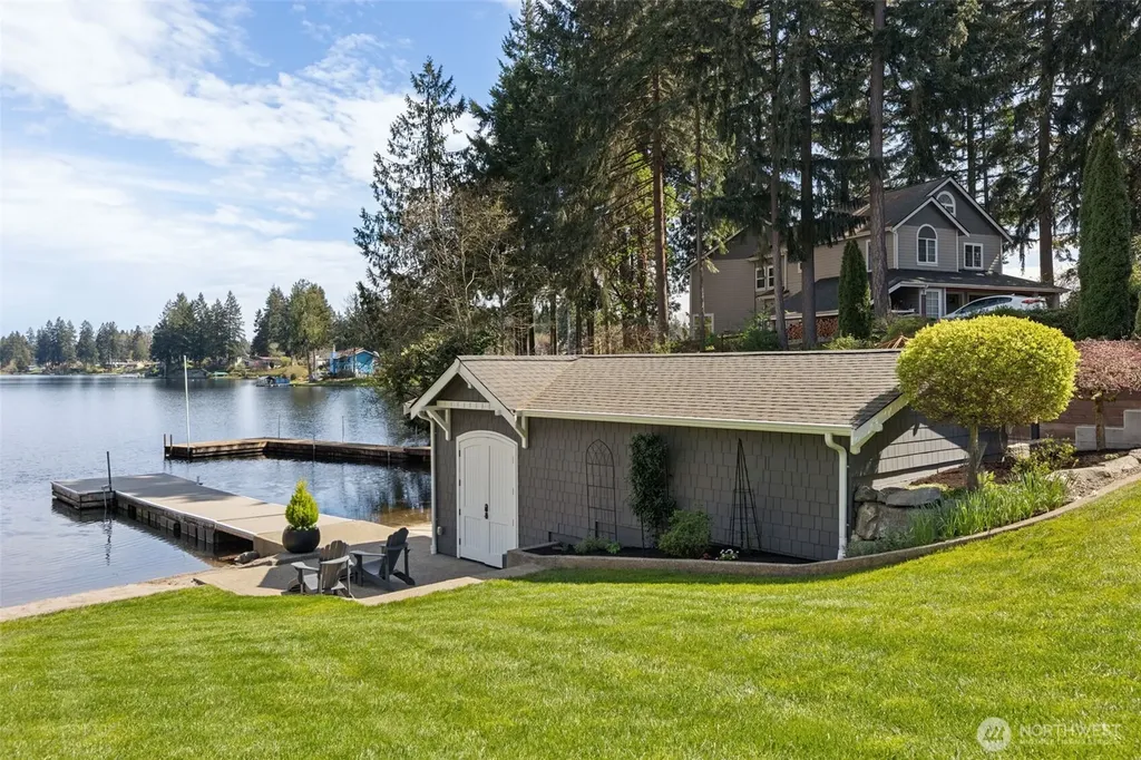 4022 Long Lake Drive SE Lacey WA 98503