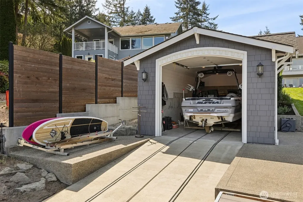 4022 Long Lake Drive SE Lacey WA 98503
