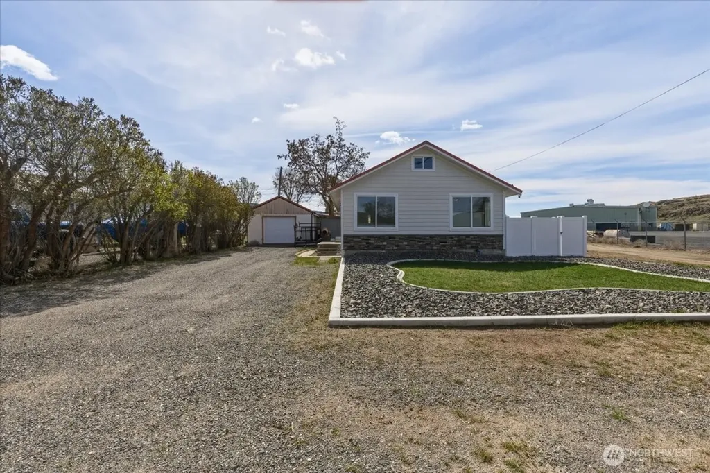 328 Sunny Drive Electric City WA 99123