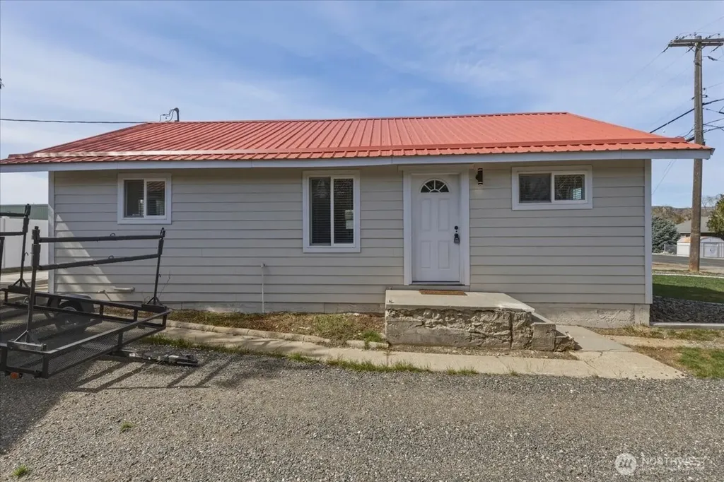 328 Sunny Drive Electric City WA 99123