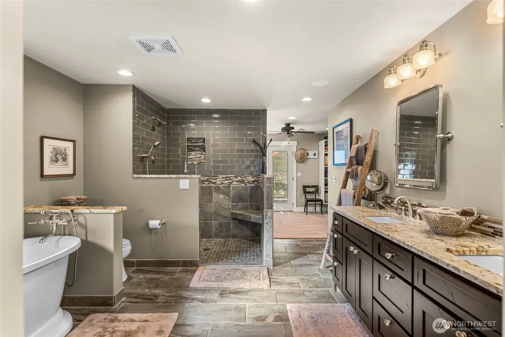 810 Briarwood Drive East Wenatchee WA 98802