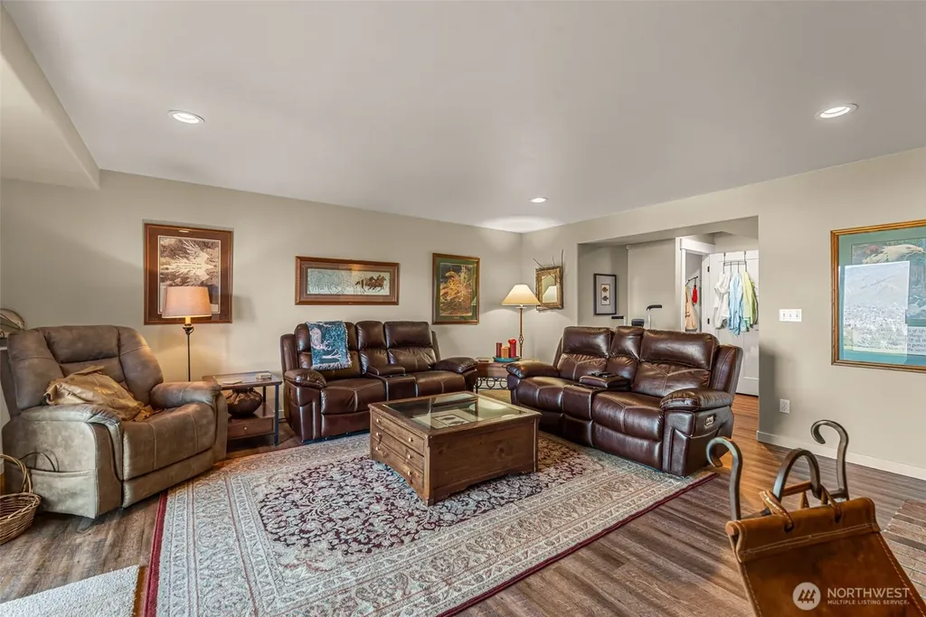 810 Briarwood Drive East Wenatchee WA 98802