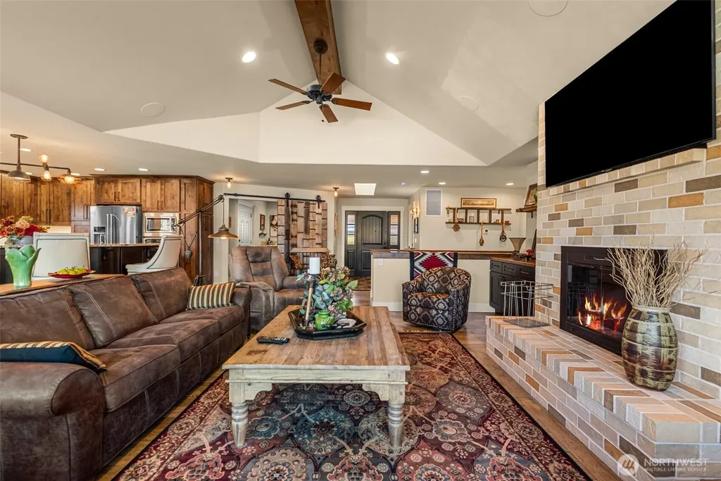 810 Briarwood Drive East Wenatchee WA 98802