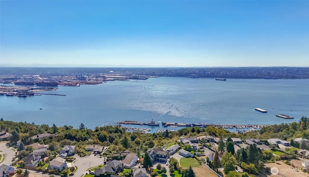 4516 Browns Point Boulevard NE Tacoma WA 98422