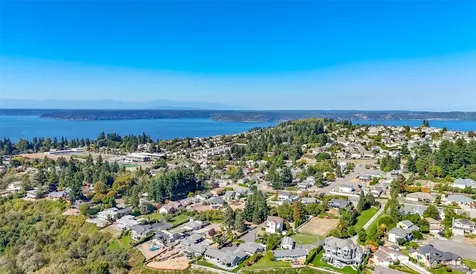4516 Browns Point Boulevard NE Tacoma WA 98422