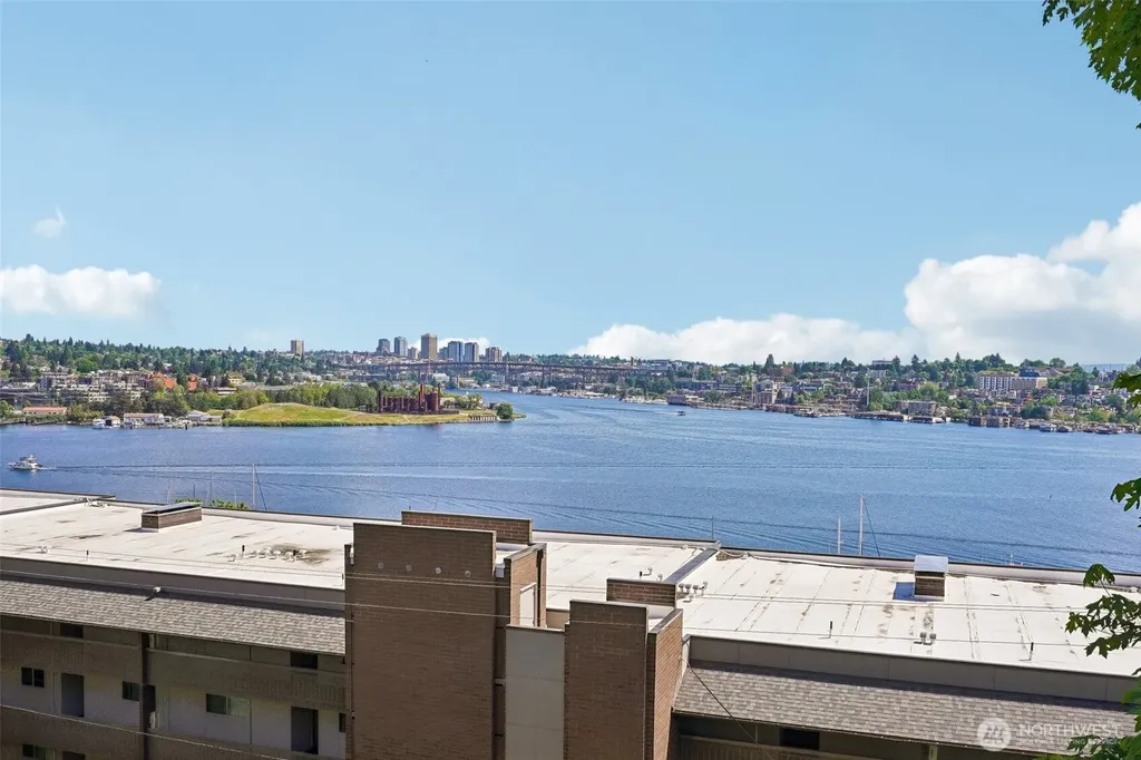 2134 Waverly Place N Seattle WA 98109