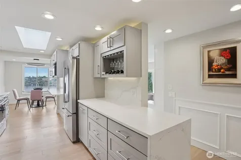 2134 Waverly Place N Seattle WA 98109