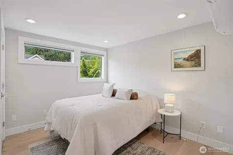 2134 Waverly Place N Seattle WA 98109