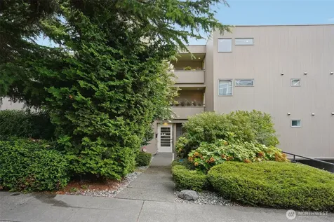 2134 Waverly Place N Seattle WA 98109