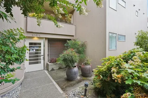 2134 Waverly Place N Seattle WA 98109
