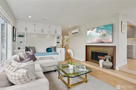2134 Waverly Place N Seattle WA 98109