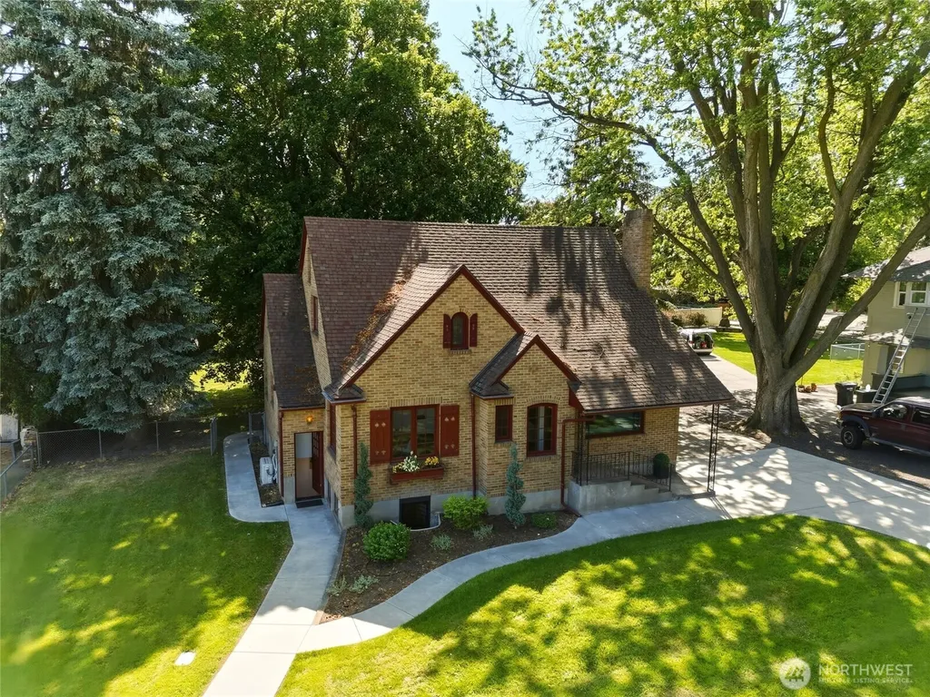 317 Main Street Waitsburg WA 99361