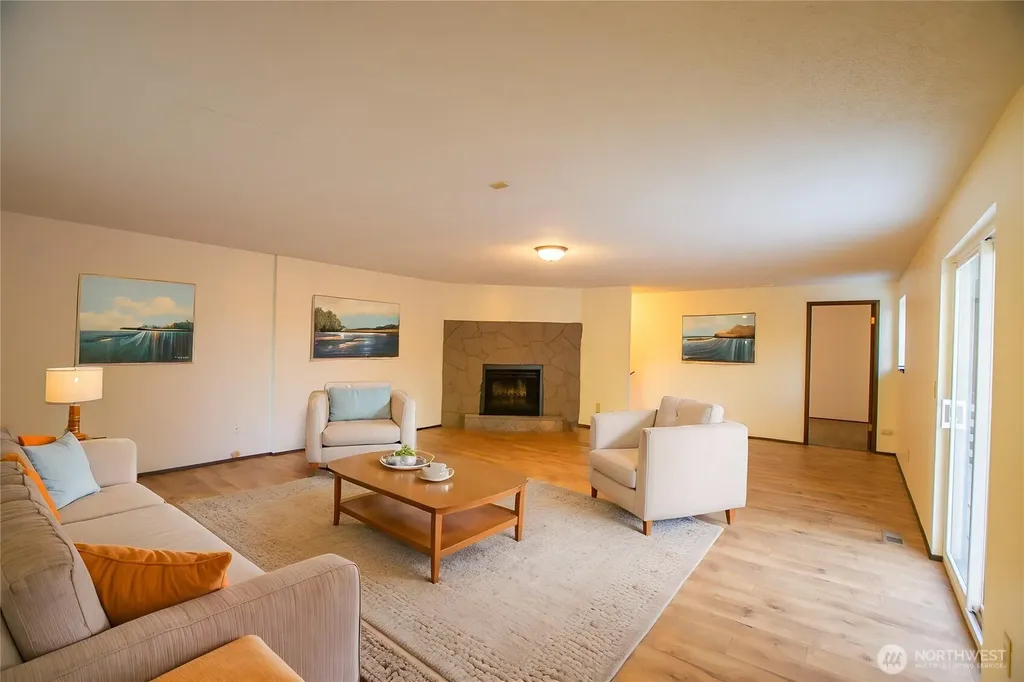 55 Meadowood Drive Elma WA 98541