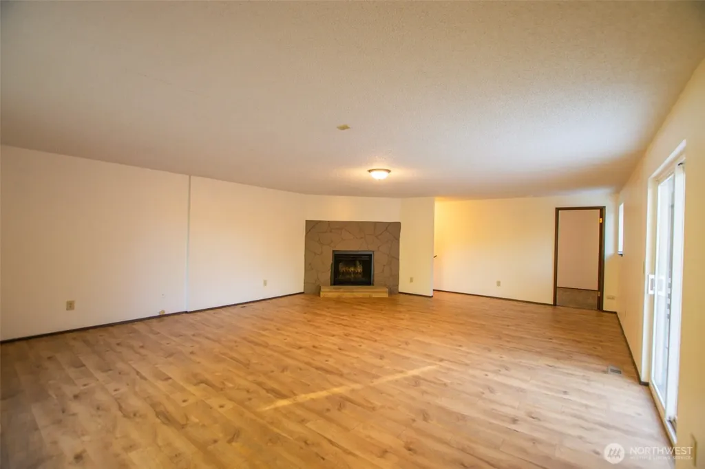 55 Meadowood Drive Elma WA 98541