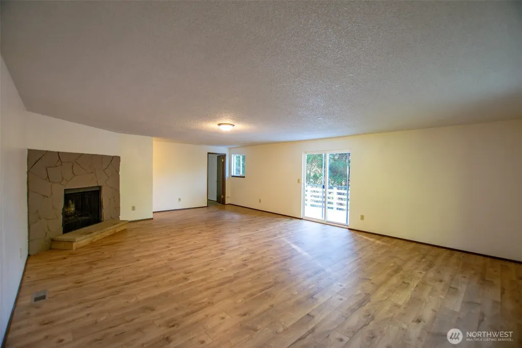 55 Meadowood Drive Elma WA 98541