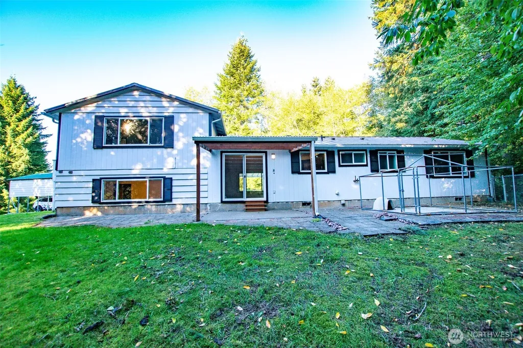 55 Meadowood Drive Elma WA 98541
