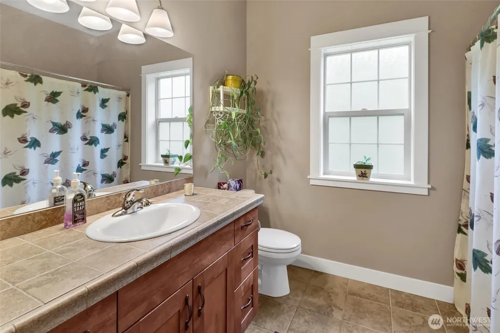 1534 Scenic Place Lynden WA 98264