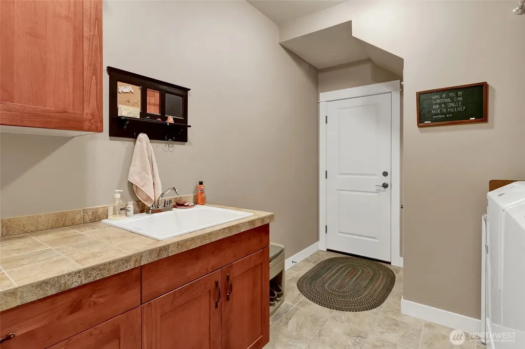 1534 Scenic Place Lynden WA 98264