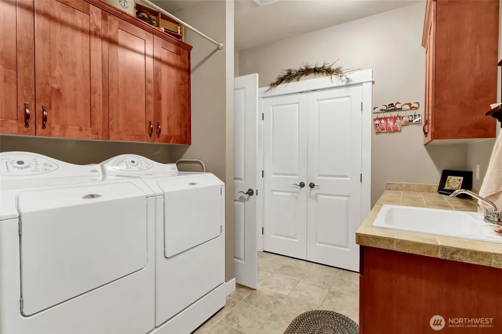 1534 Scenic Place Lynden WA 98264