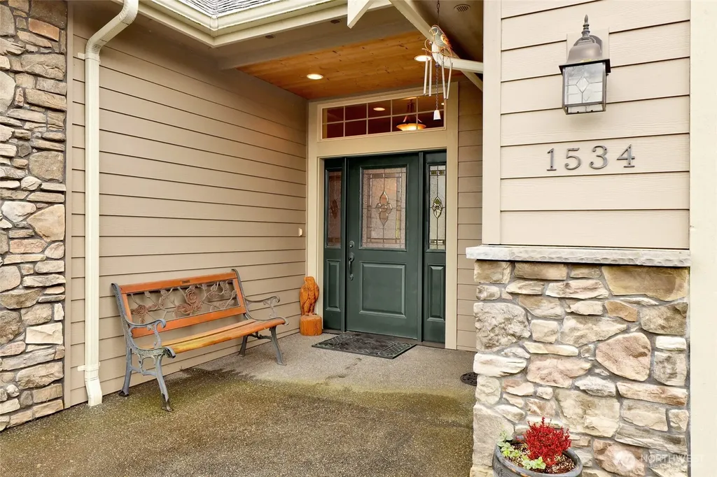 1534 Scenic Place Lynden WA 98264