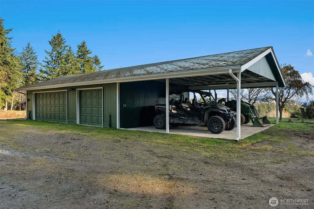 1157 12th Avenue Fox Island WA 98333