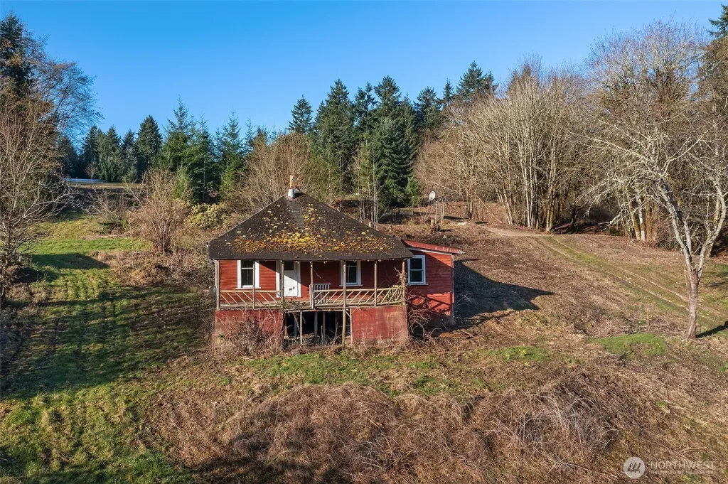 1157 12th Avenue Fox Island WA 98333