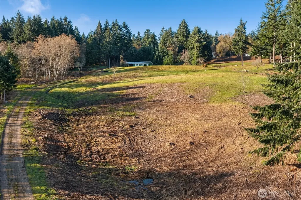 1157 12th Avenue Fox Island WA 98333
